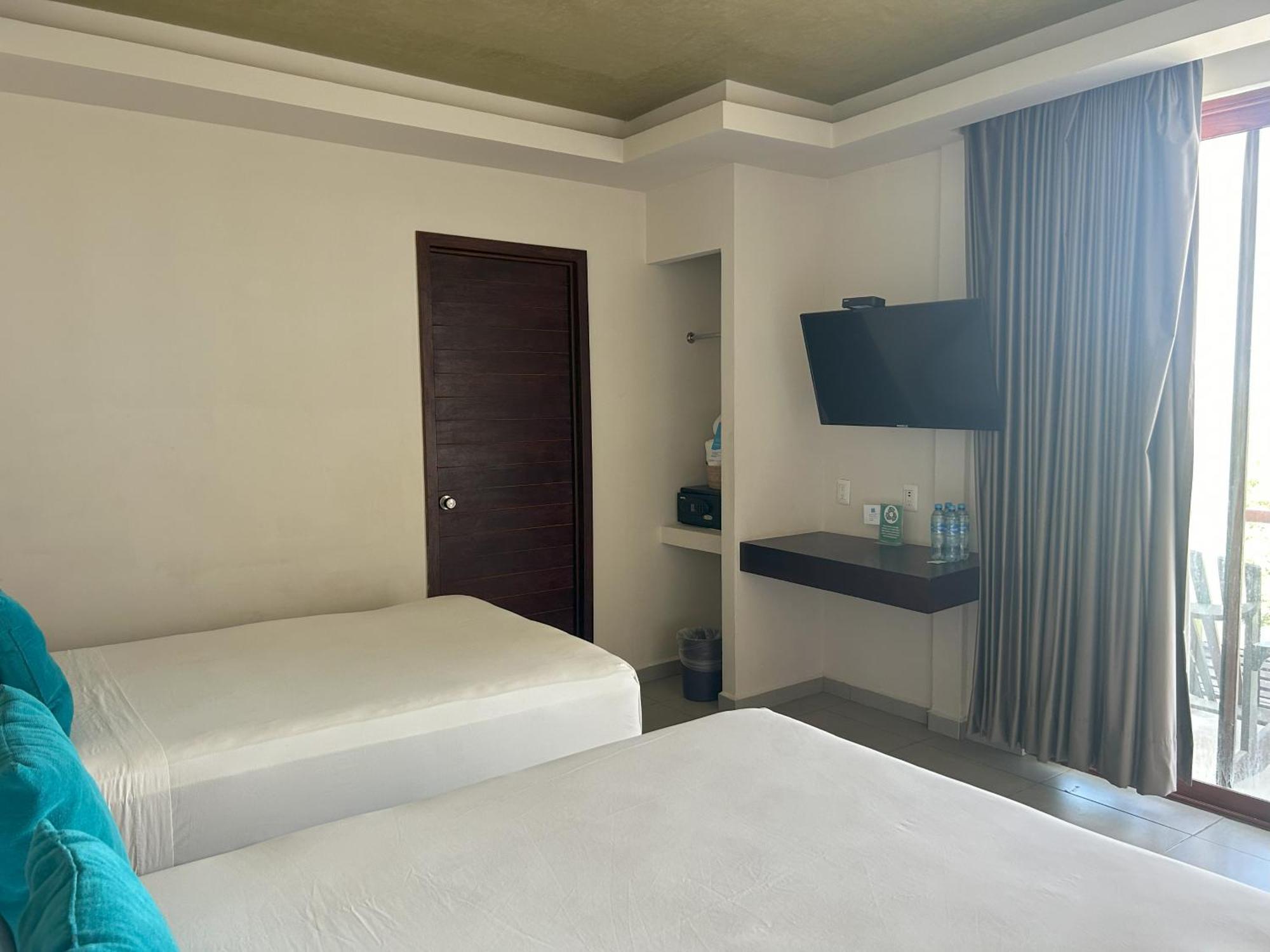 Aquastar Hotel & Apartments Mahahual Kültér fotó